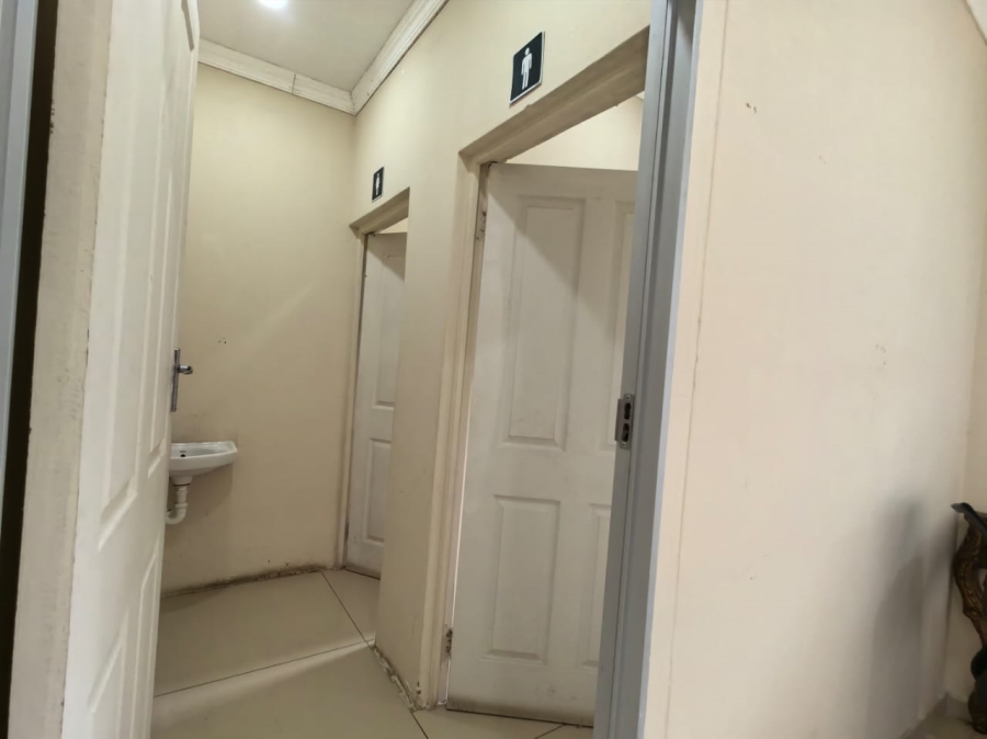 Commercial Property for Sale in Vincent Eastern Cape